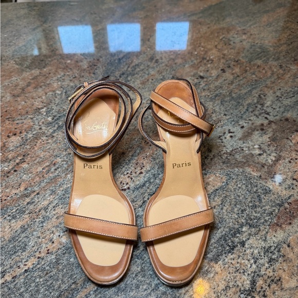 Christian Louboutin Tan Strappy Heels with Red Soles Size 39 - Picture 2 of 10